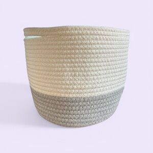 🧺 Two-Tone Woven Basket 🧺